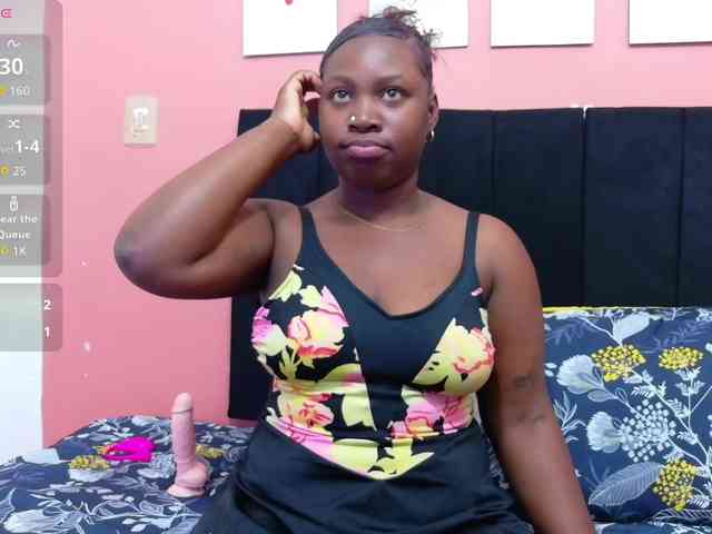 misspaula Live Webcam on BongaCams