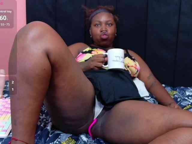 misspaula Live Webcam on BongaCams