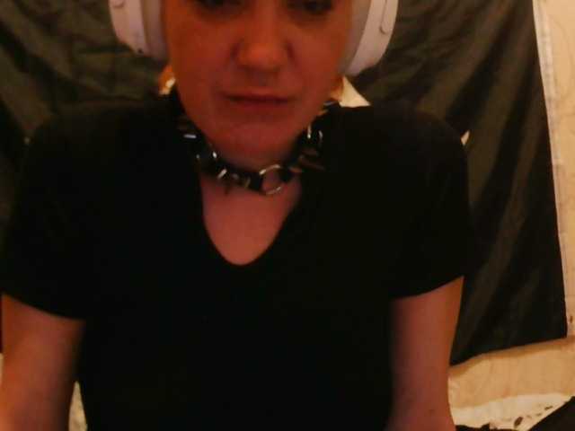 Dashiki11's BongaCams show and profile