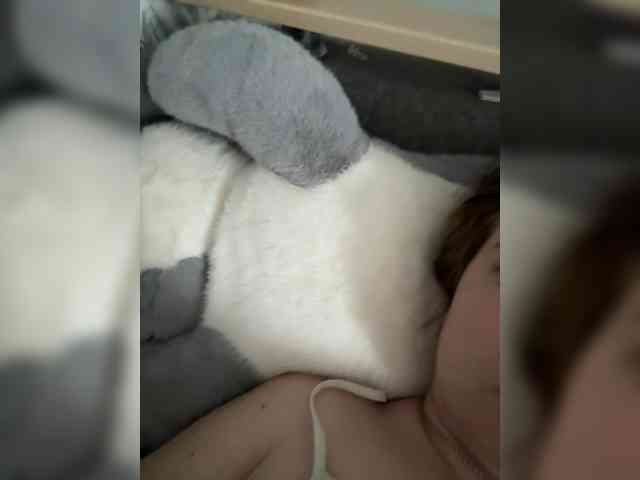 ZeLeNoGlAzAyA30 webcam