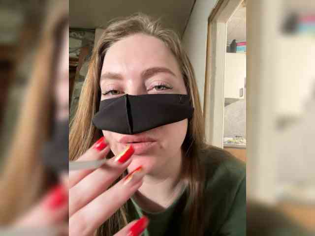 ZeLeNoGlAzAyA30 webcam