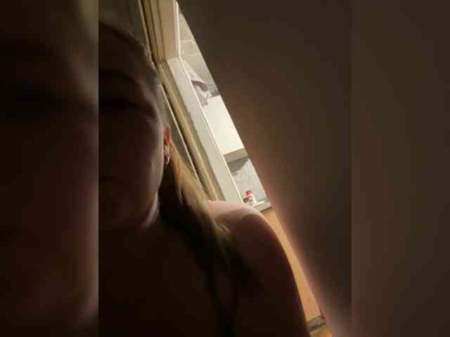 ZeLeNoGlAzAyA30 webcam