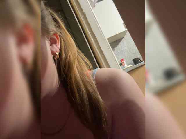 ZeLeNoGlAzAyA30 webcam