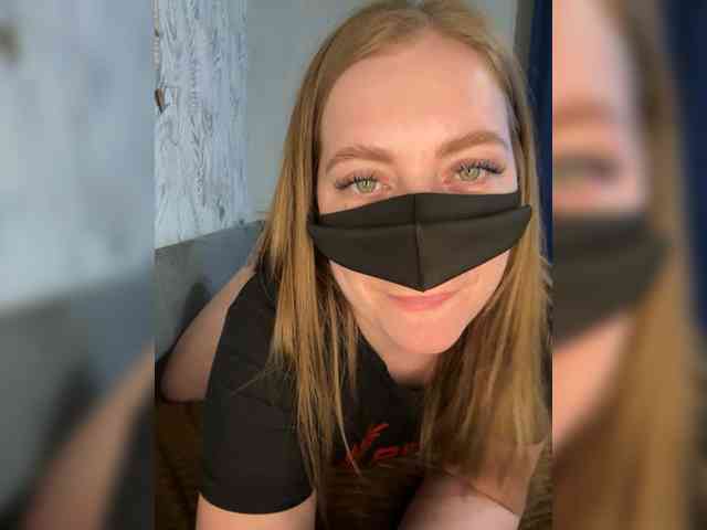 ZeLeNoGlAzAyA30 webcam