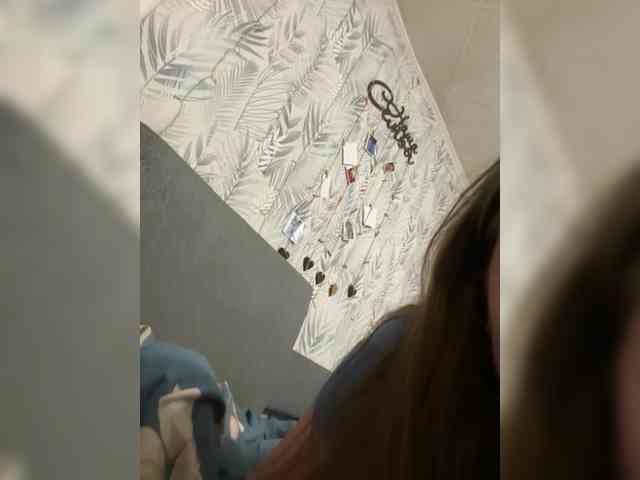 ZeLeNoGlAzAyA30 webcam