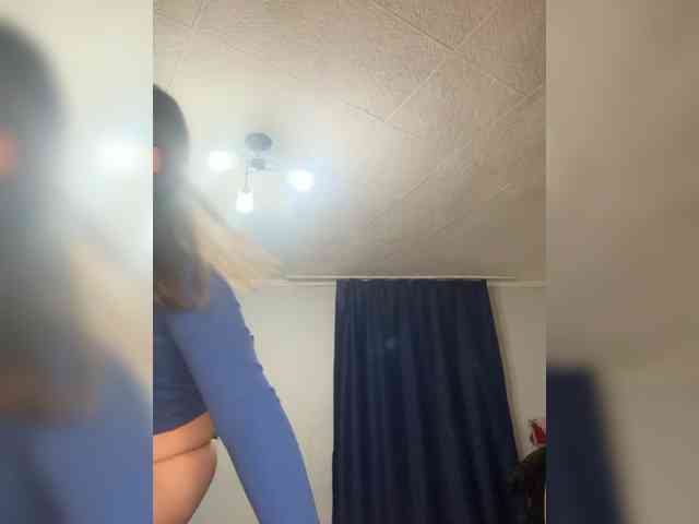 ZeLeNoGlAzAyA30 webcam