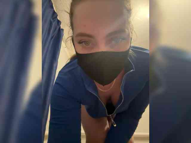 ZeLeNoGlAzAyA30 webcam