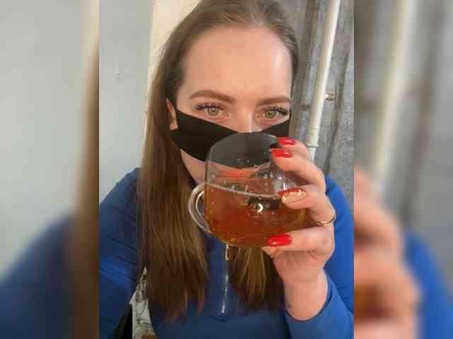 ananas-ika Live Webcam on BongaCams