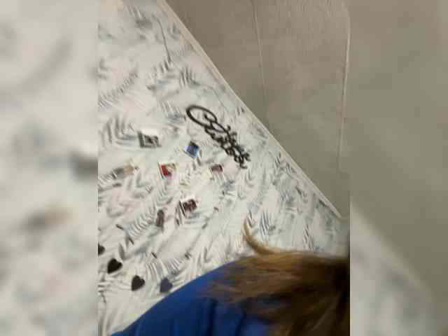 ZeLeNoGlAzAyA30 webcam