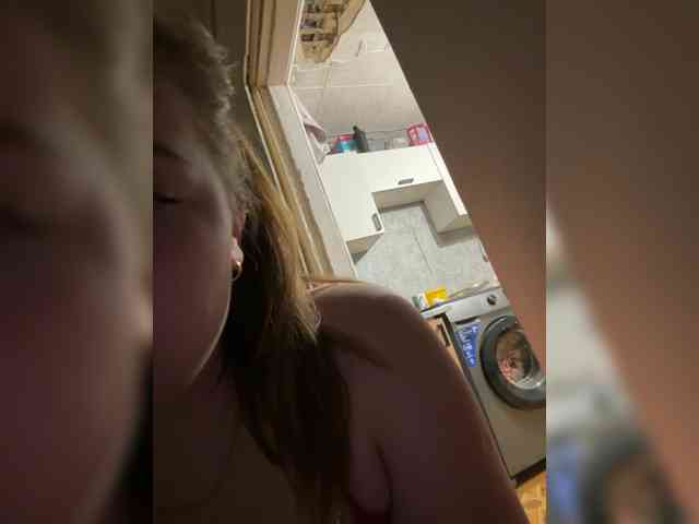 ZeLeNoGlAzAyA30 webcam