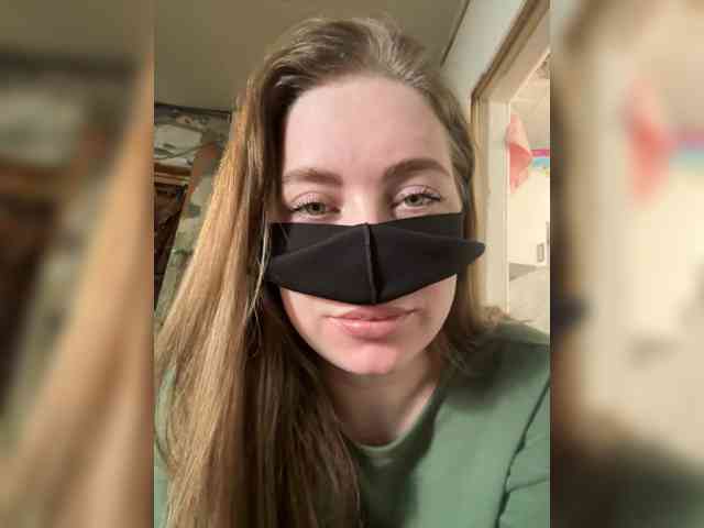 ZeLeNoGlAzAyA30 webcam