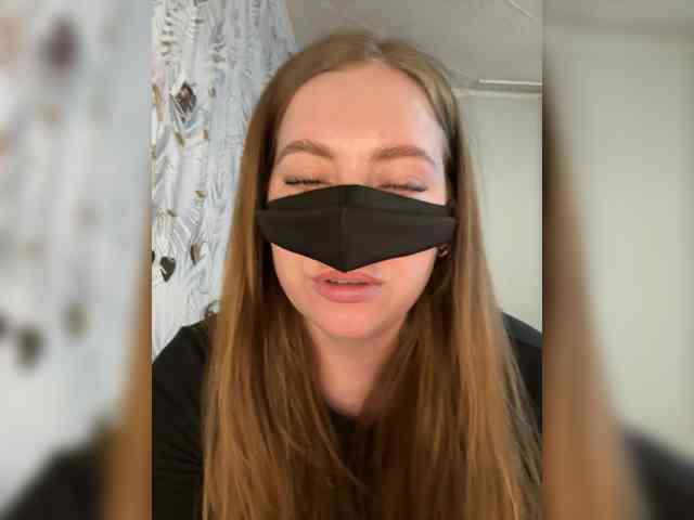 ZeLeNoGlAzAyA30 webcam