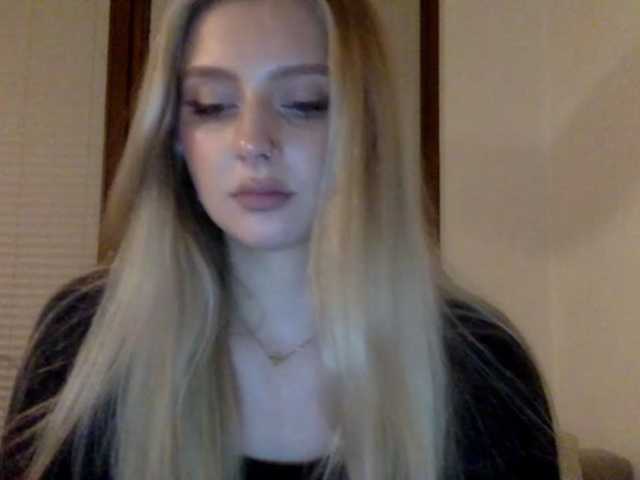 MayaDesire's BongaCams show and profile