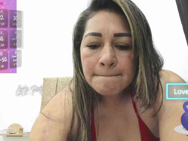 julieth-selene Live Webcam on BongaCams