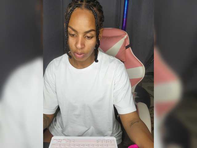 Jxxxa2's BongaCams show and profile