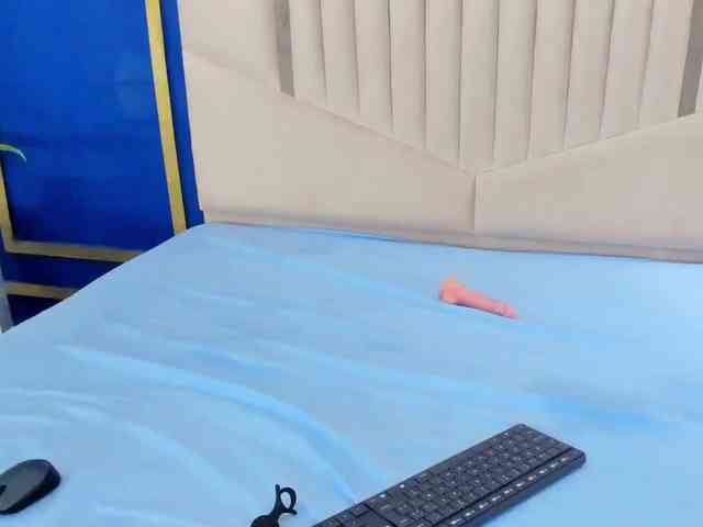 Karina-Towers webcam