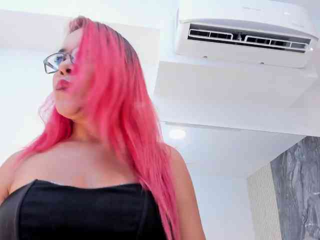 Karina-Towers webcam