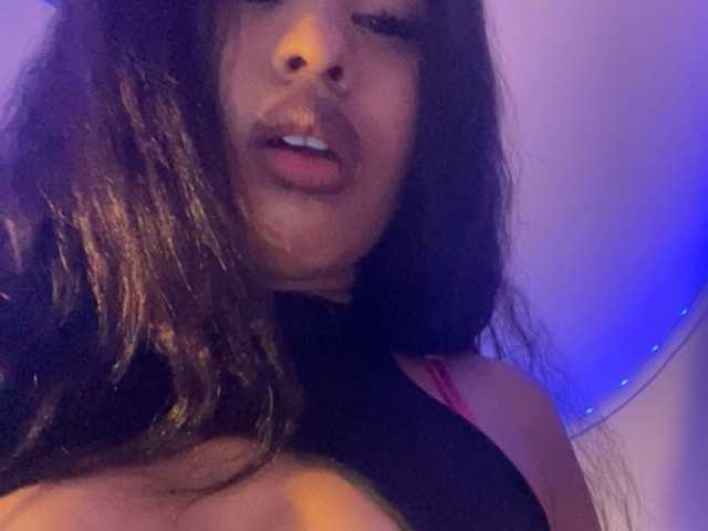 SirenaSweet's BongaCams show and profile