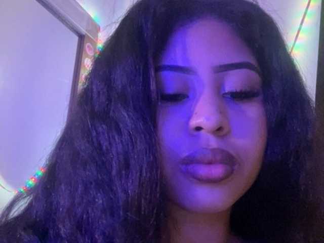 SirenaSweet's BongaCams show and profile