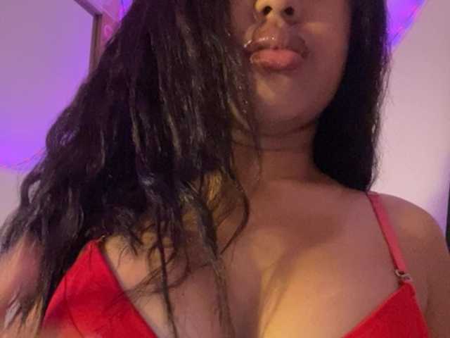 SirenaSweet's BongaCams show and profile