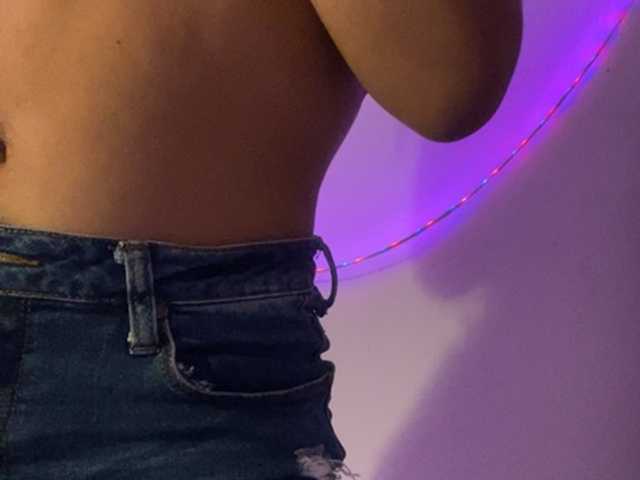 SirenaSweet's BongaCams show and profile