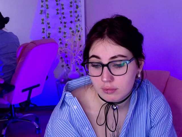 Olivia-ice's BongaCams show and profile