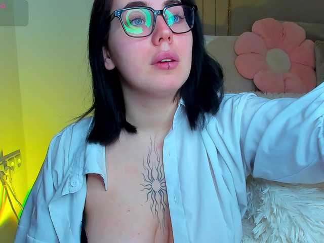 Olivia-ice's BongaCams show and profile