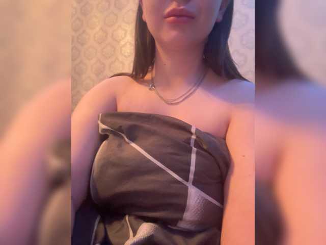 Meduzuan's BongaCams show and profile