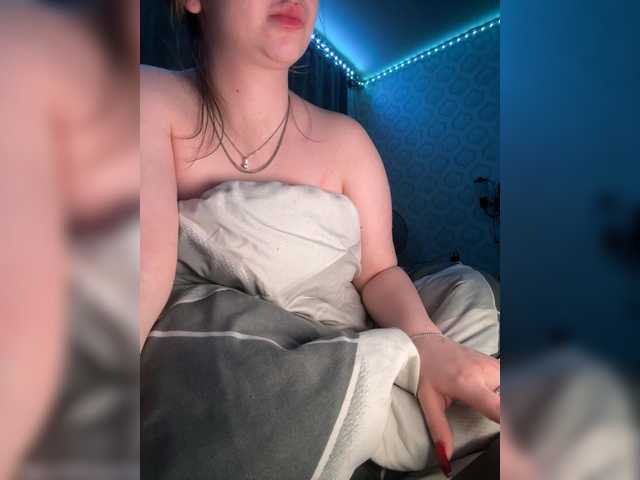 Meduzuan's BongaCams show and profile