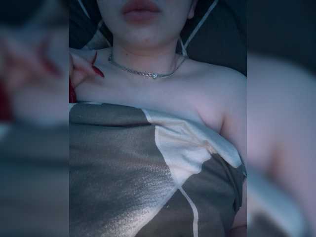 Meduzuan's BongaCams show and profile