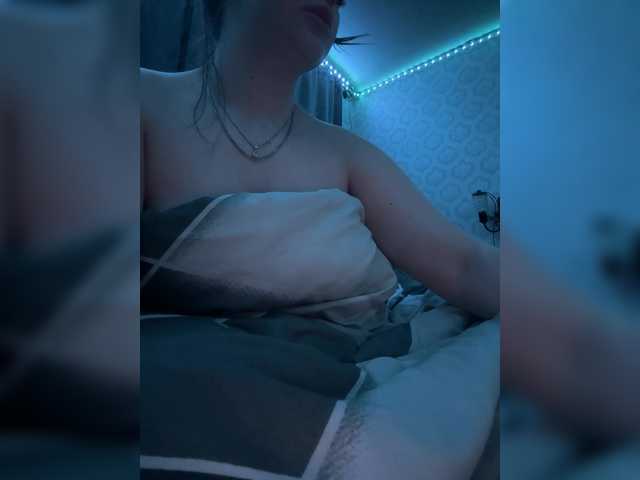 Meduzuan's BongaCams show and profile