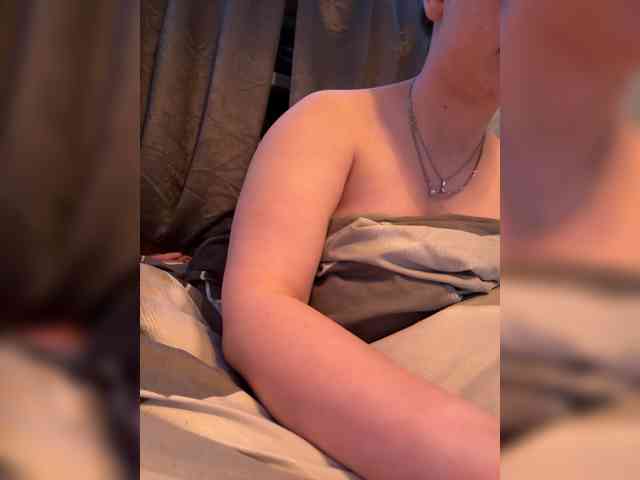 Meduzuan Live Webcam on BongaCams