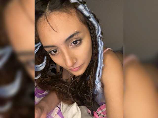 KayLov's BongaCams show and profile