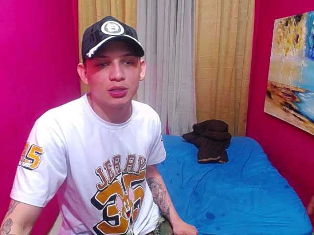 destroysfuck webcam stream