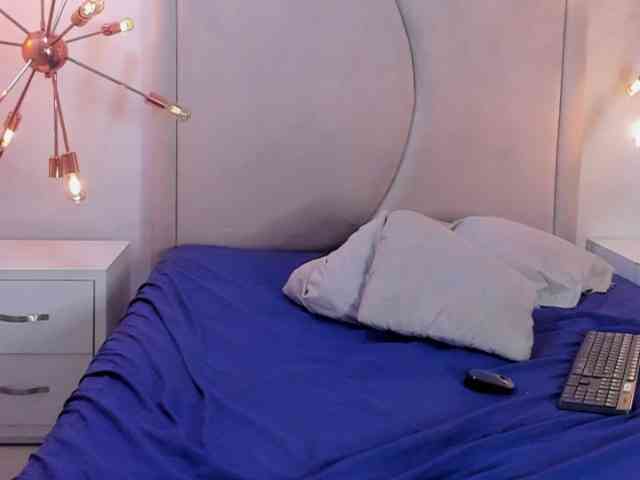 ZoeBrownn Live Webcam on BongaCams