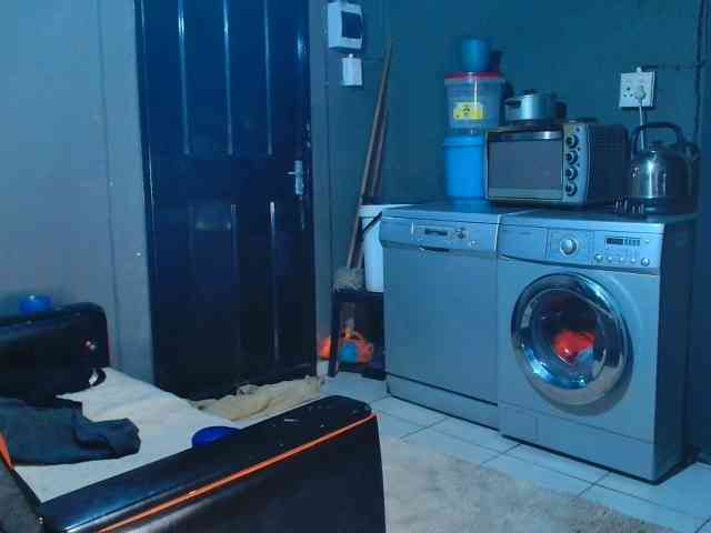 Wildeduction24xxx webcam