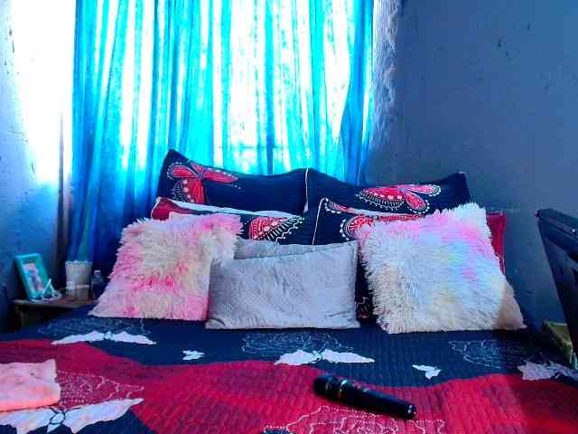 Wildeduction24xxx webcam