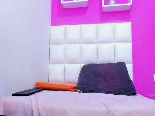 Kimberly-hot69- webcam