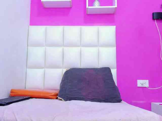 Kimberly-hot69- webcam