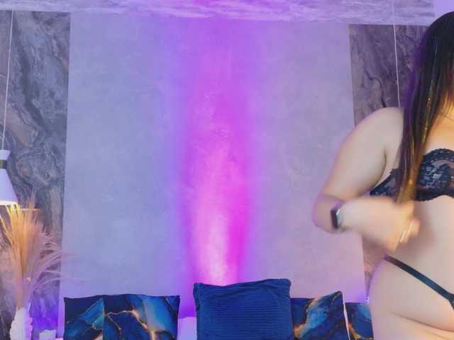 le modèle HannahPrada est en webcam porno dans un show sur le site bongacams, il possède les tags suivants: Latino/Hispanic,Brunette,Shaved