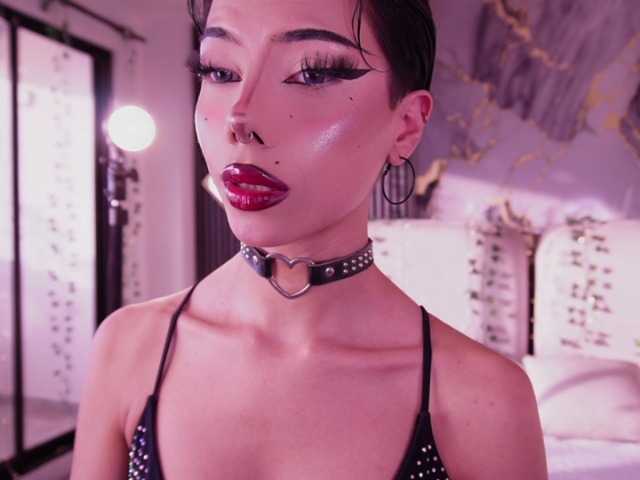 SoidaiMiu's BongaCams show and profile