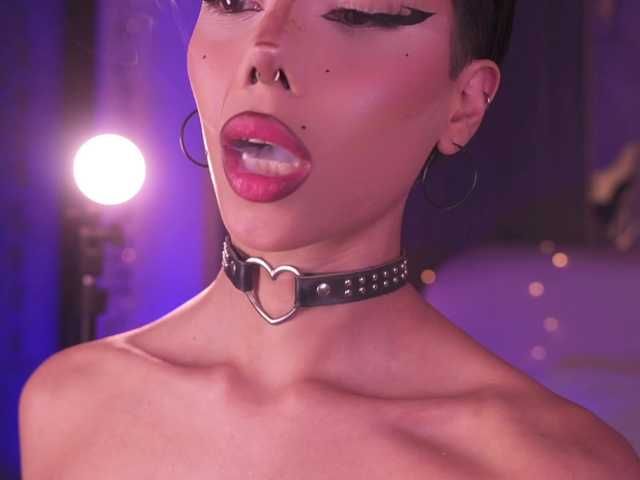 SoidaiMiu's BongaCams show and profile