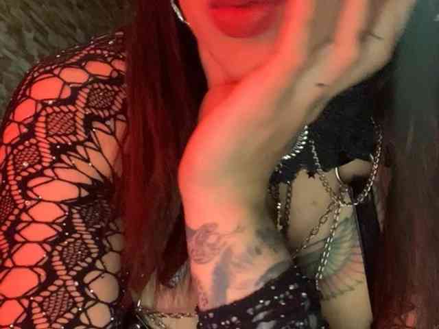 MishelleZakii webcam