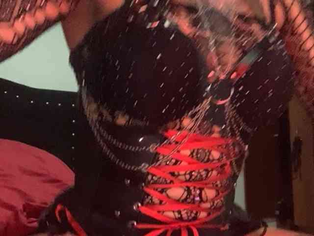 MishelleZakii webcam