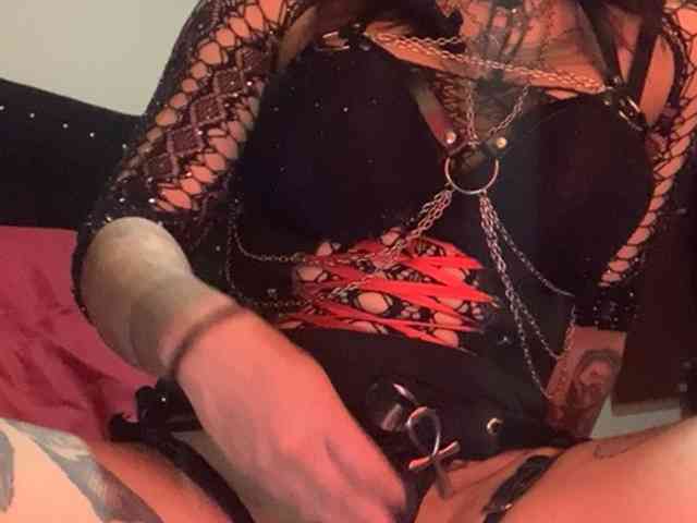 MishelleZakii webcam