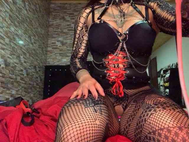 MishelleZakii webcam