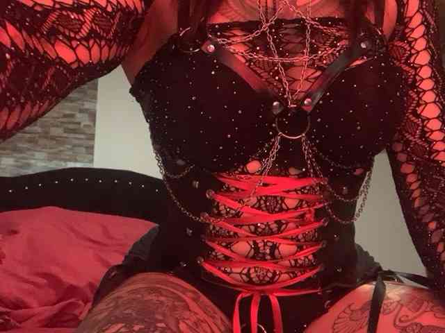 MishelleZakii webcam