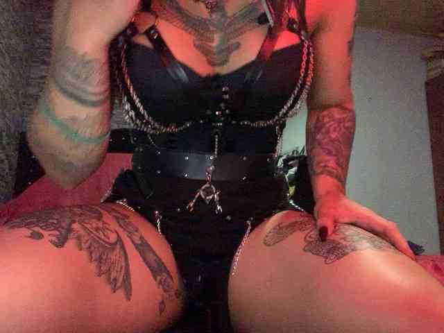 MishelleZakii webcam