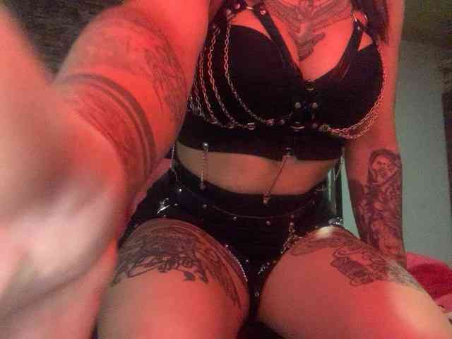 MishelleZakii webcam