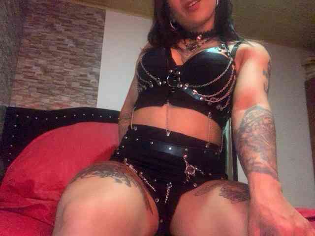 MishelleZakii webcam